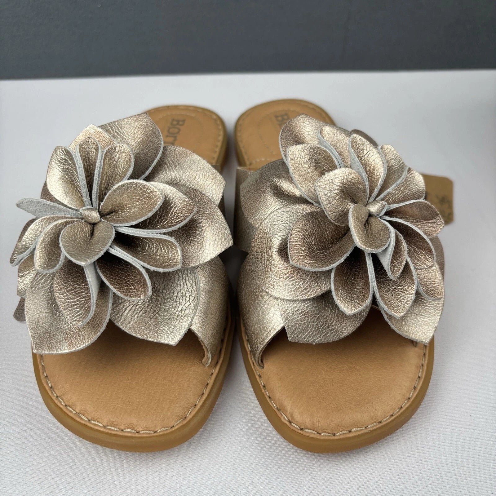 Born Ivory Leather Sandal Flower Slip On Slide Panna Cotta Gold Size 6 M