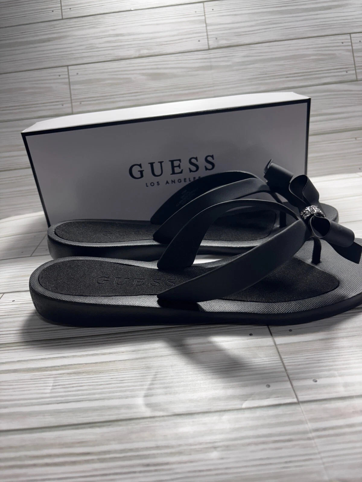 Guess Women's Tutu Eva Fashion Bow Detail Flip Flop Sandals Size 10 M