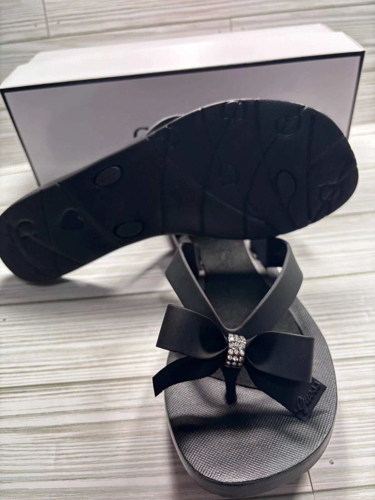 Guess Women's Tutu Eva Fashion Bow Detail Flip Flop Sandals Size 10 M