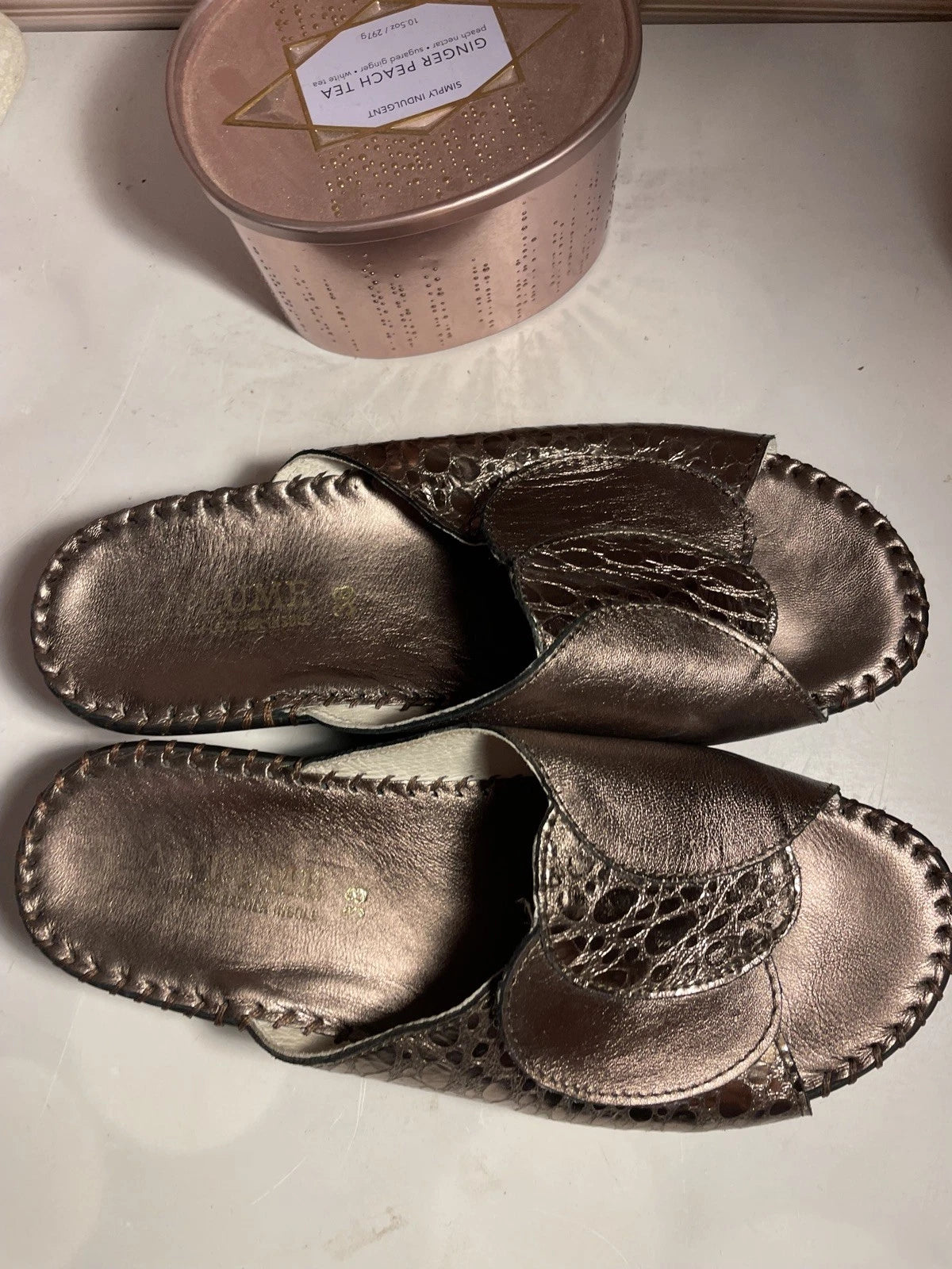 La Plume Women's Paola Sandal Leather Anatomical Footbed Women's SZ 38