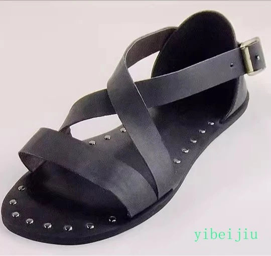 Fashion Men's Real Leather Summer Beach Roman Sandals Studded Shoes Flat Vintage
