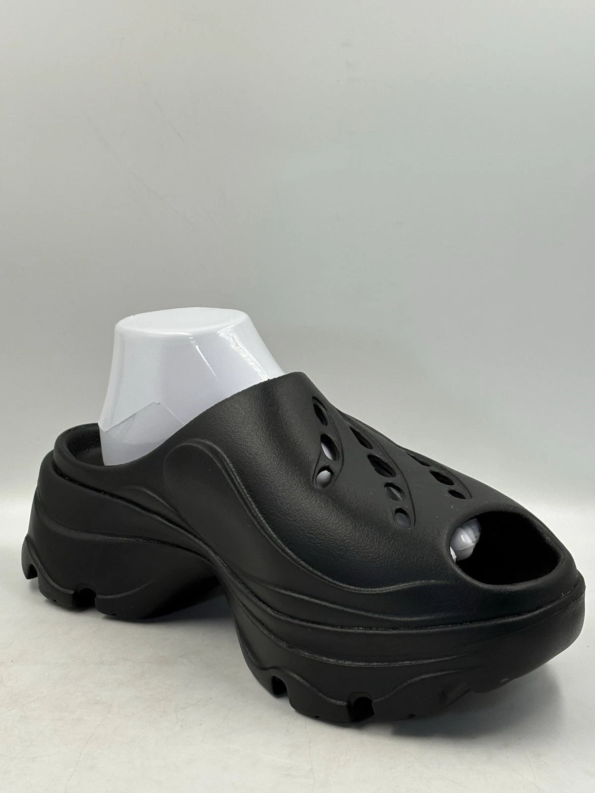 Adidas x Stella McCartney Clog Sandal / Triple Black / GW2050 EU 42 Read Sizing