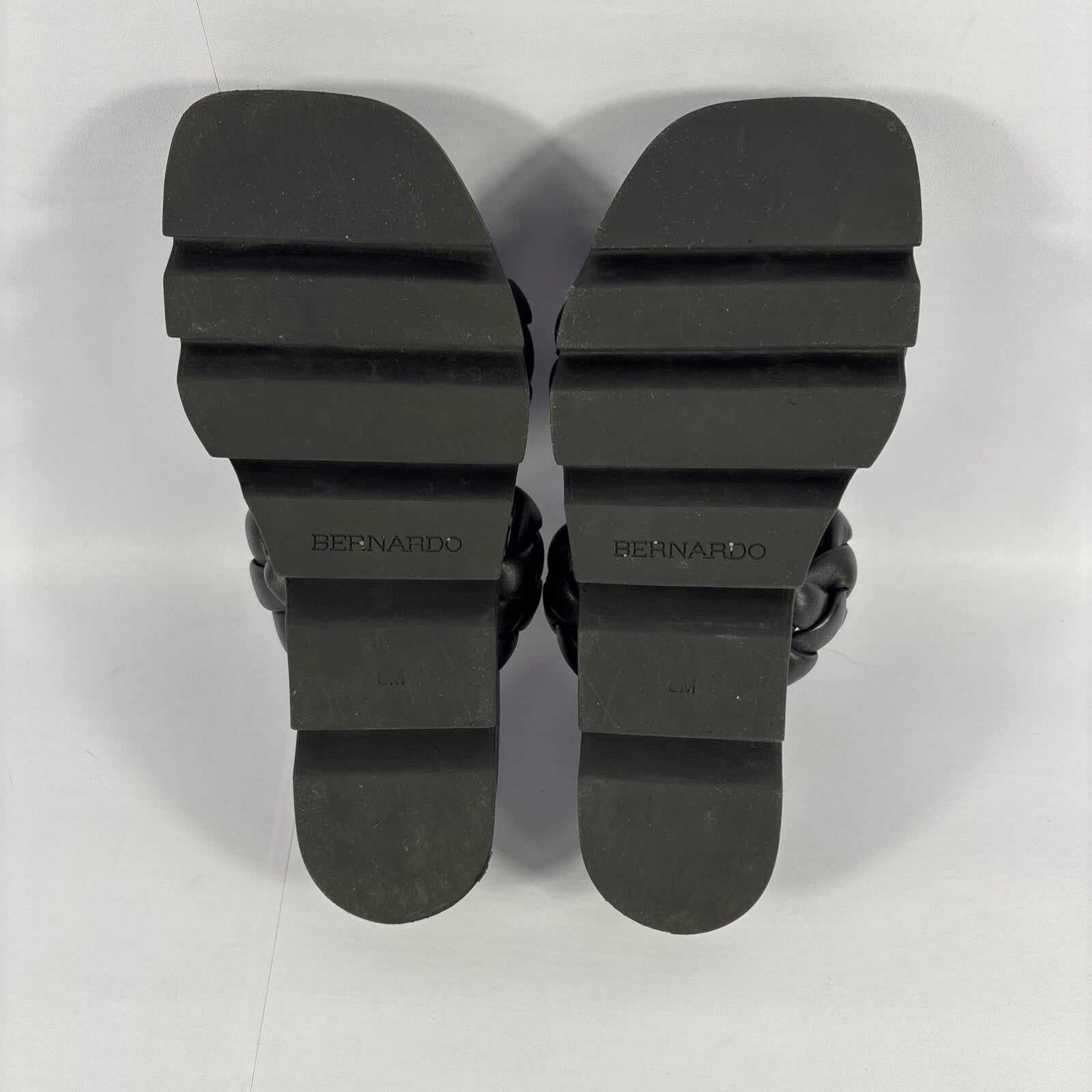 BERNARDO Luxury Leather Woven Braided Slides Womens Sz 6M Black Slip On