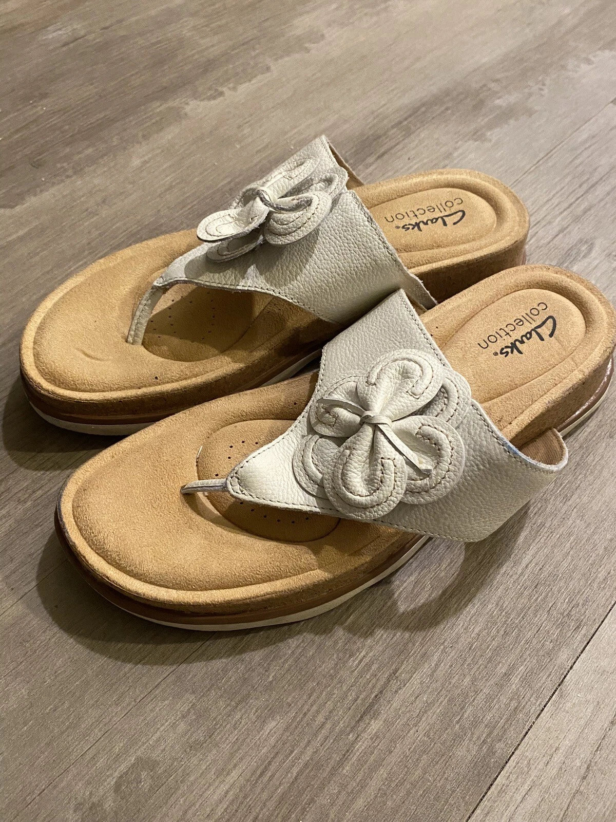 Clarks Women's Brynn Style Sandal Size 7.5 White Leather Thong Slide Flower
