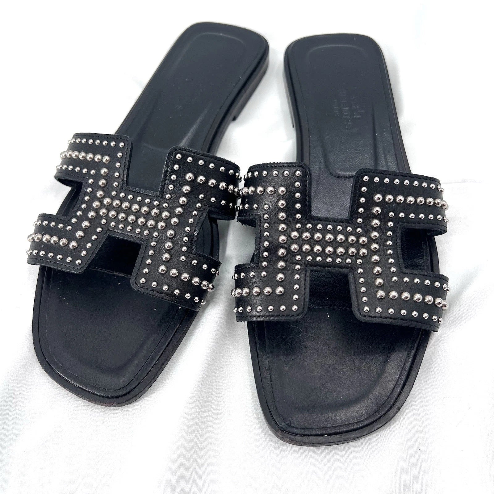 Hermes Oran Black Leather Studded Slide Sandals Womens Size EU 37 / US 6.5