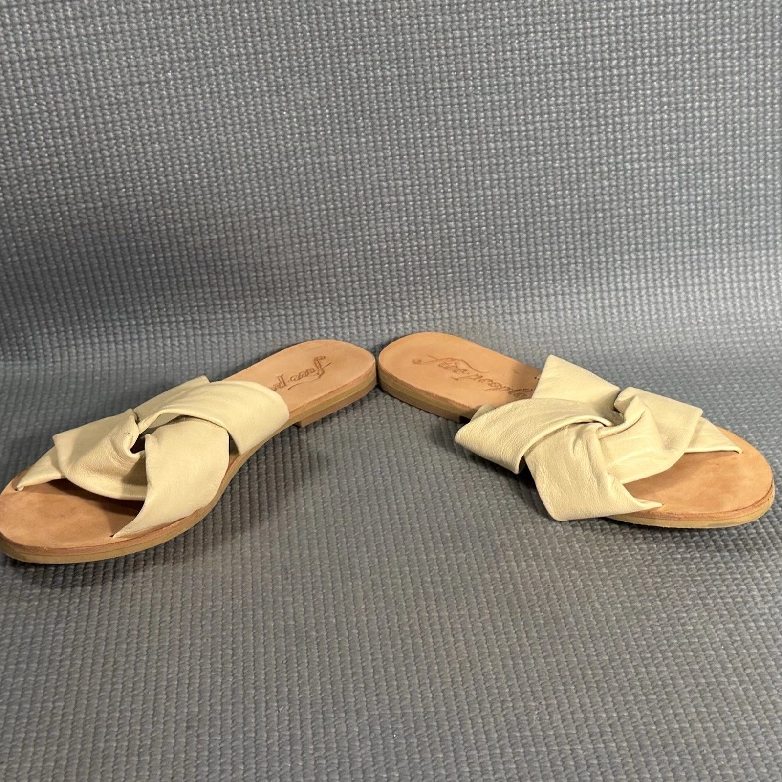 Free People Leather Slide Fashion Sandals Beige Size 6.5 US 37 EU