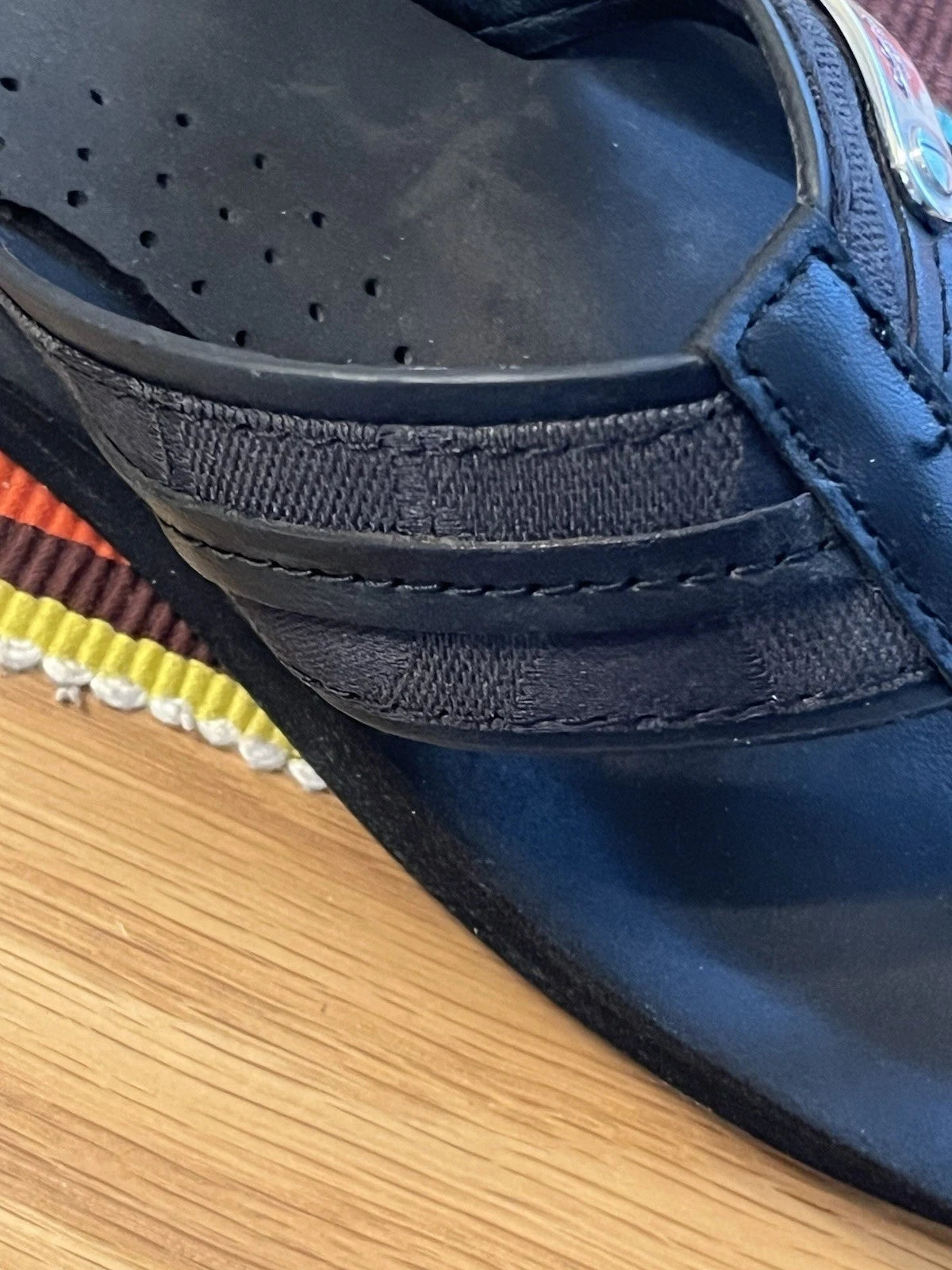 Coach 7B Black Fabric&Leather Flip Flop Sandals Rubber Sole Comfort & Style 1”