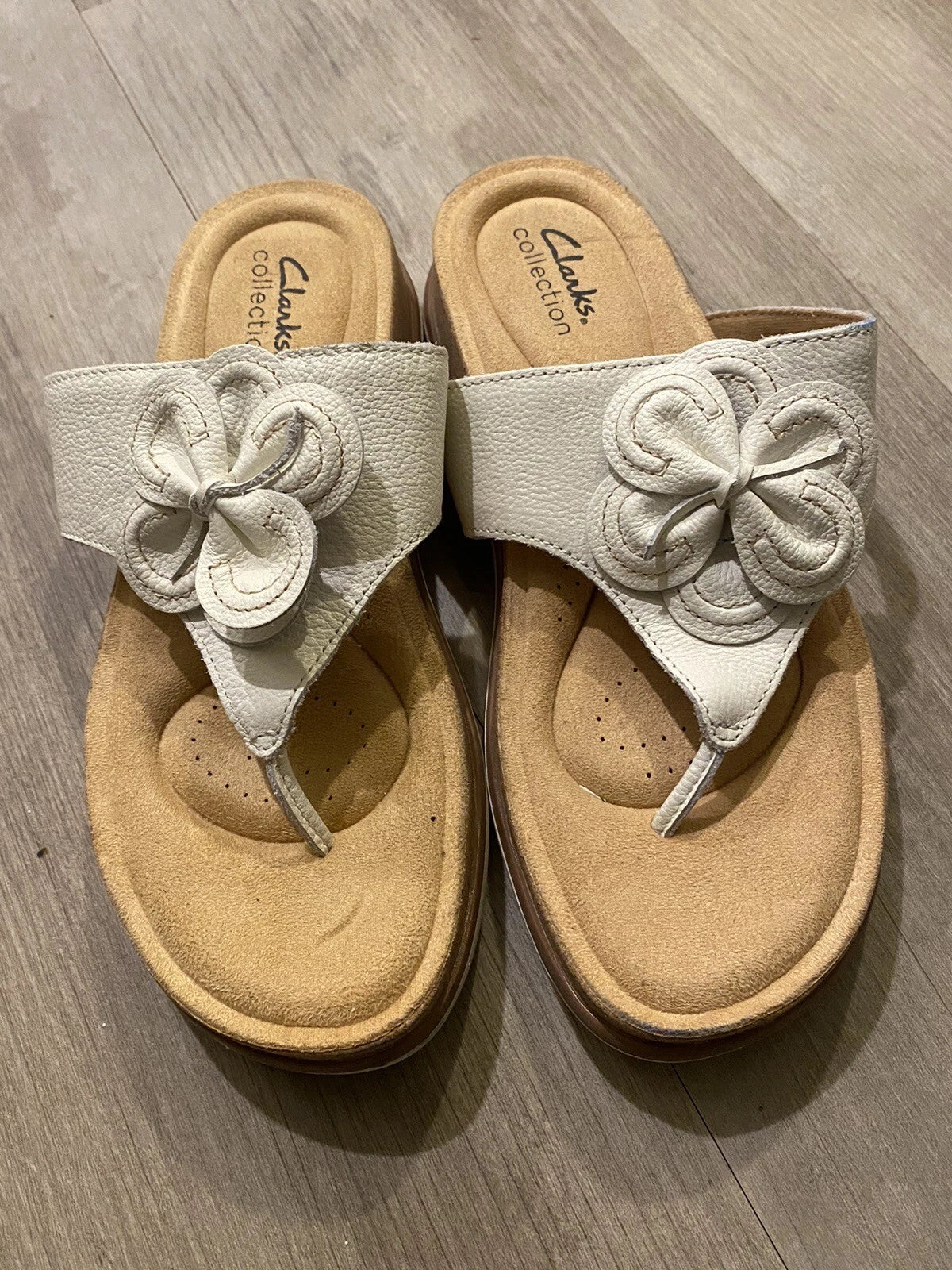 Clarks Women's Brynn Style Sandal Size 7.5 White Leather Thong Slide Flower