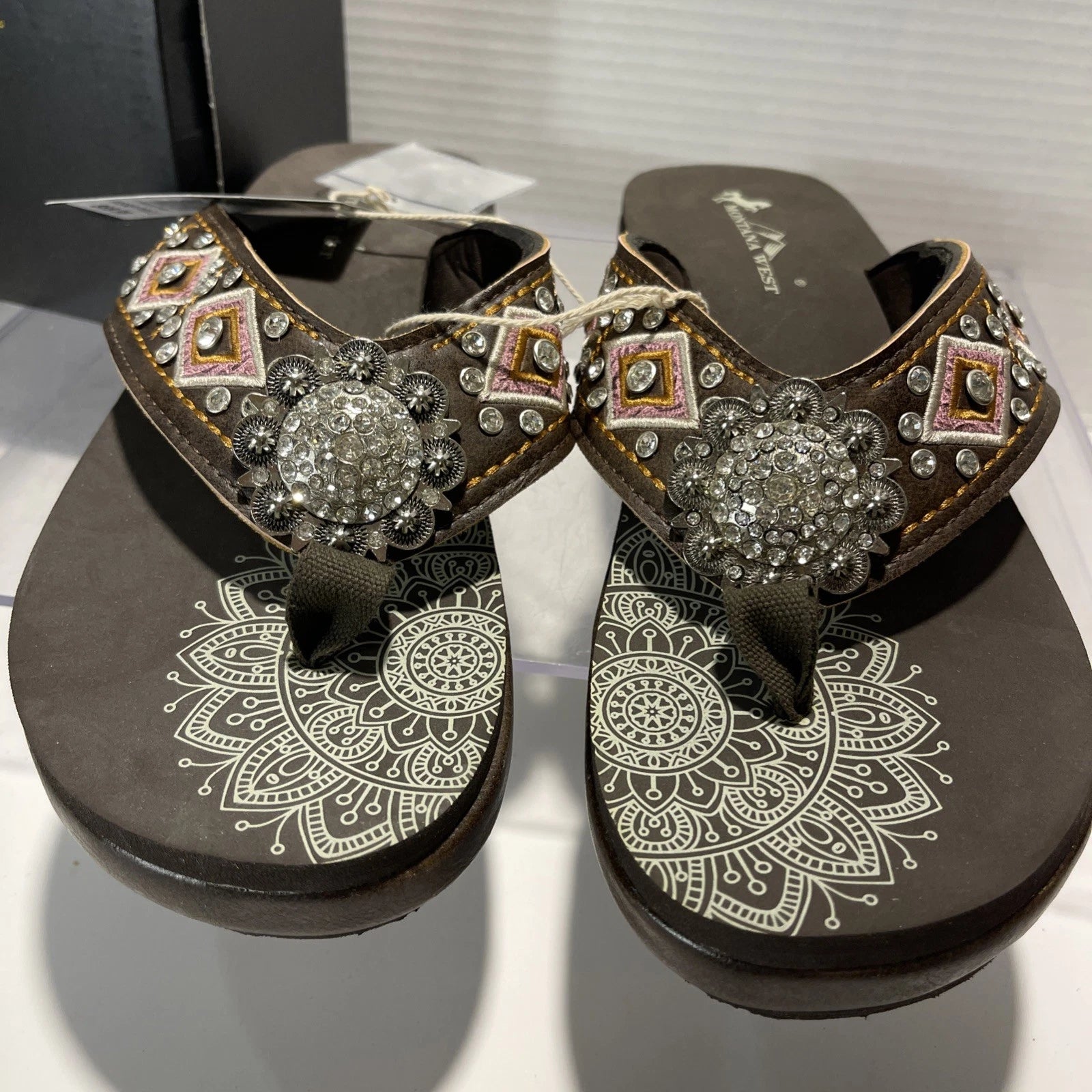 Montana West Embroidered Rhinestones Conch Western Style Wedge Sandals Sz11-11.5