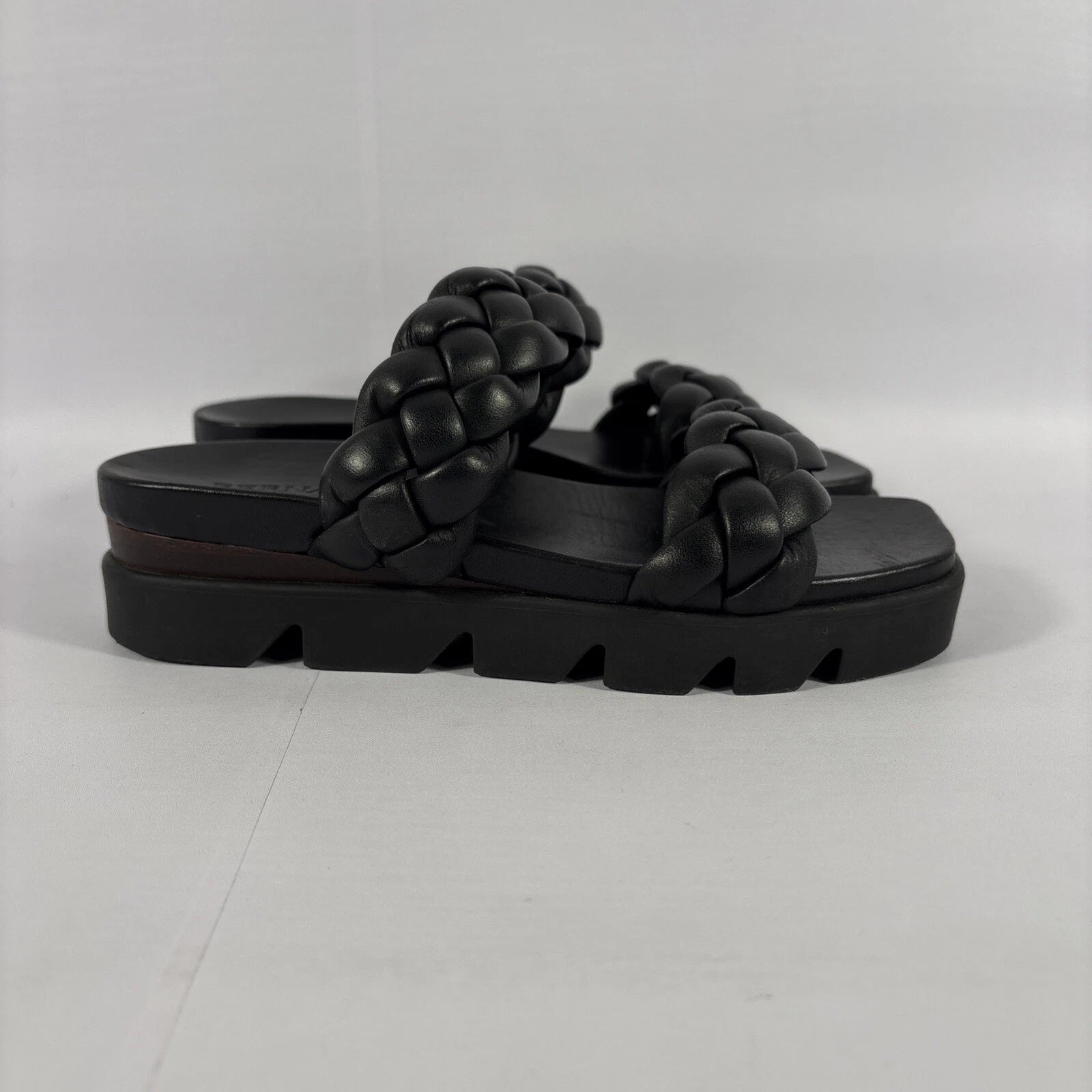 BERNARDO Luxury Leather Woven Braided Slides Womens Sz 6M Black Slip On