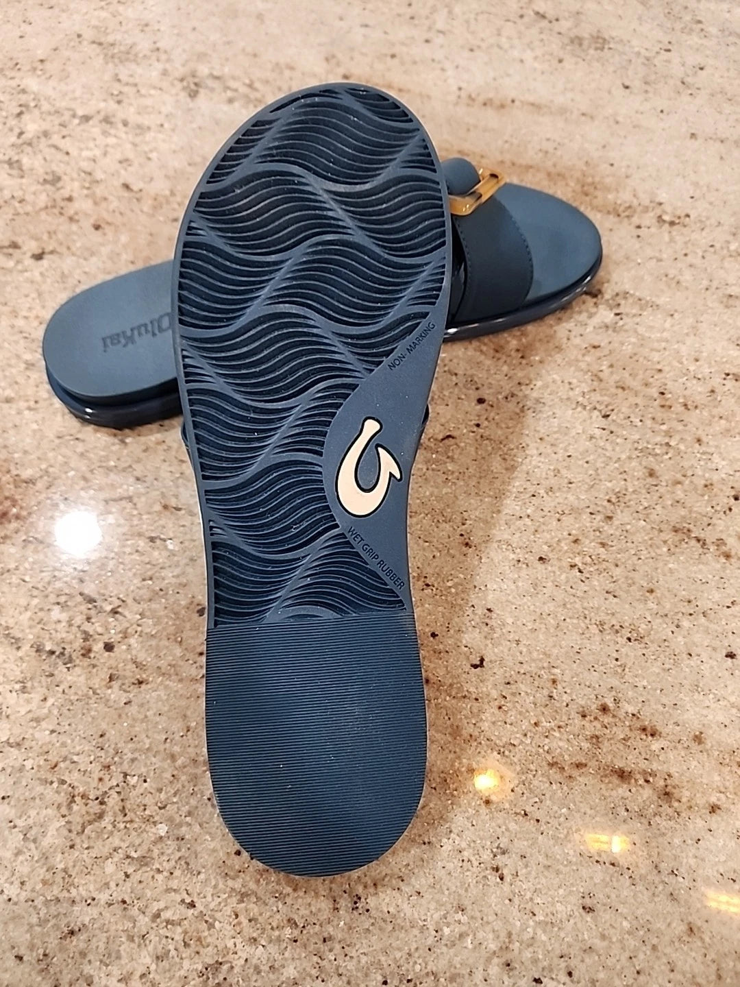 New Women's OLUKAI Lagoon La'I Leather Sandals Size 11