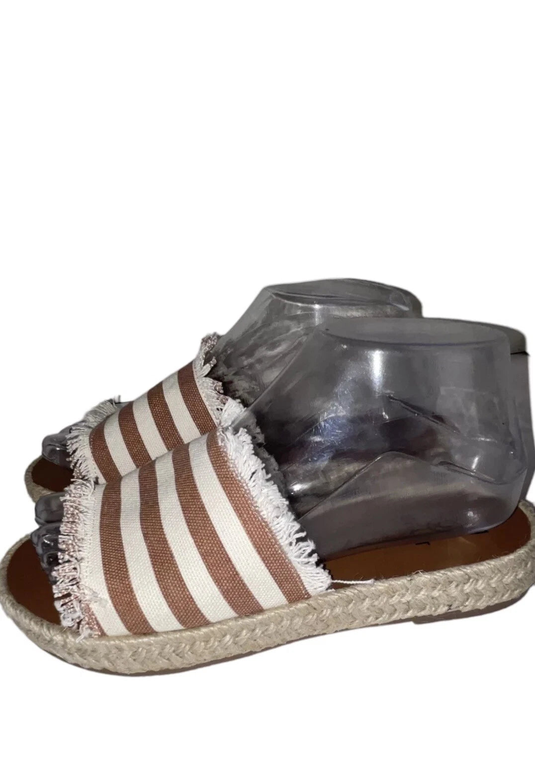 BEAST FASHION  Red Brick & White Striped  Fringe  Sandals Women’s Size 6.5 NEW