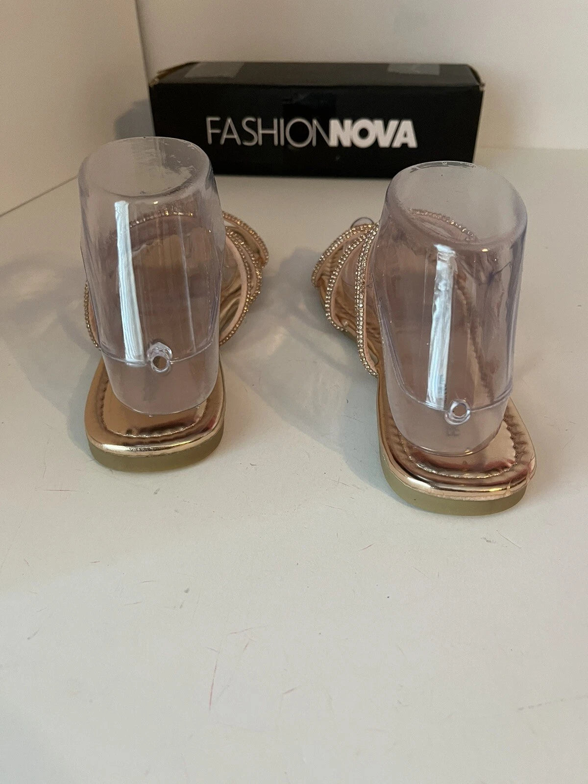 Fashion Nova Flip Flop, Women’s Flat Sandals Size 7, Rose Gold Rhinestones NEW