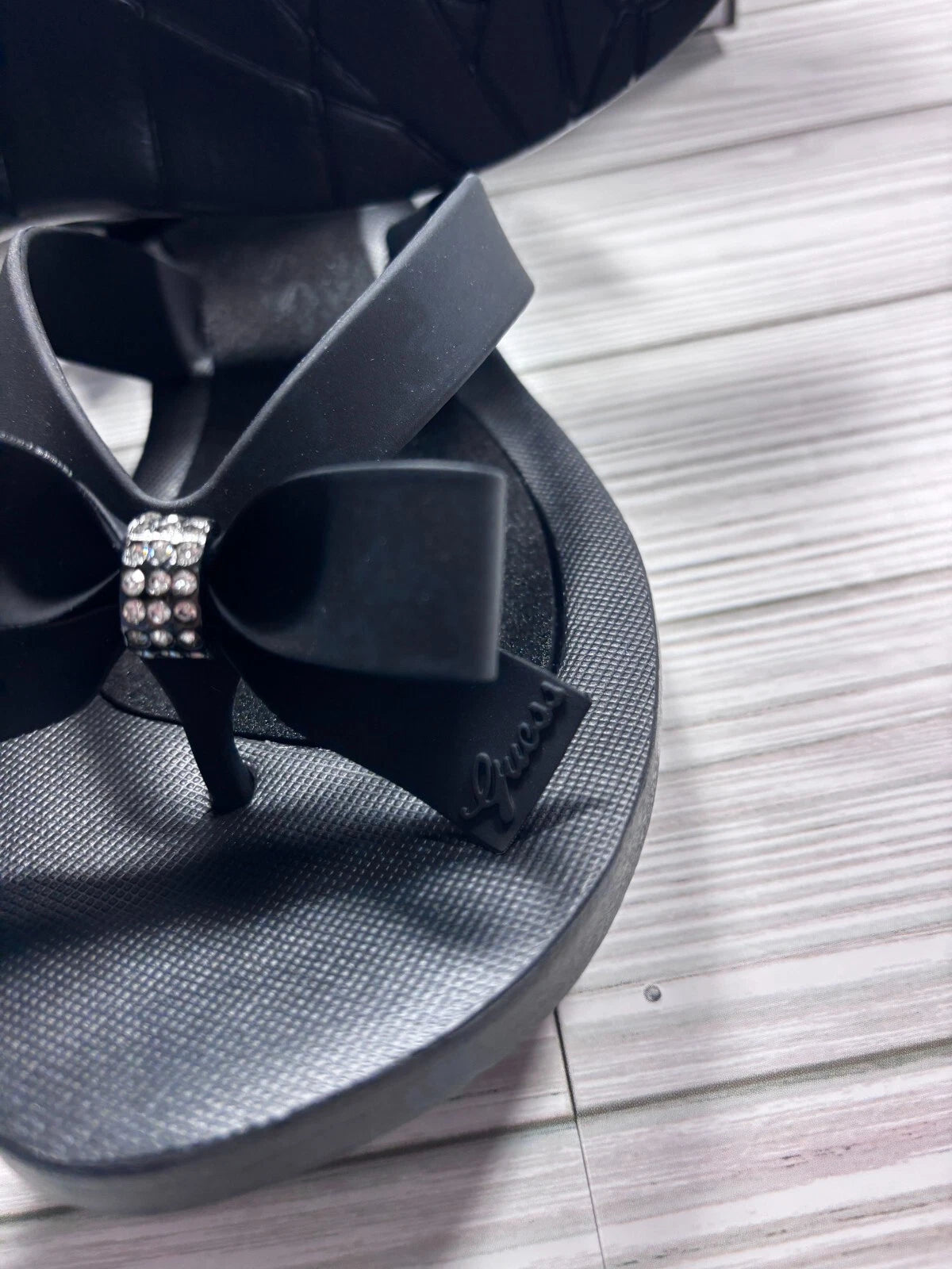 Guess Women's Tutu Eva Fashion Bow Detail Flip Flop Sandals Size 10 M