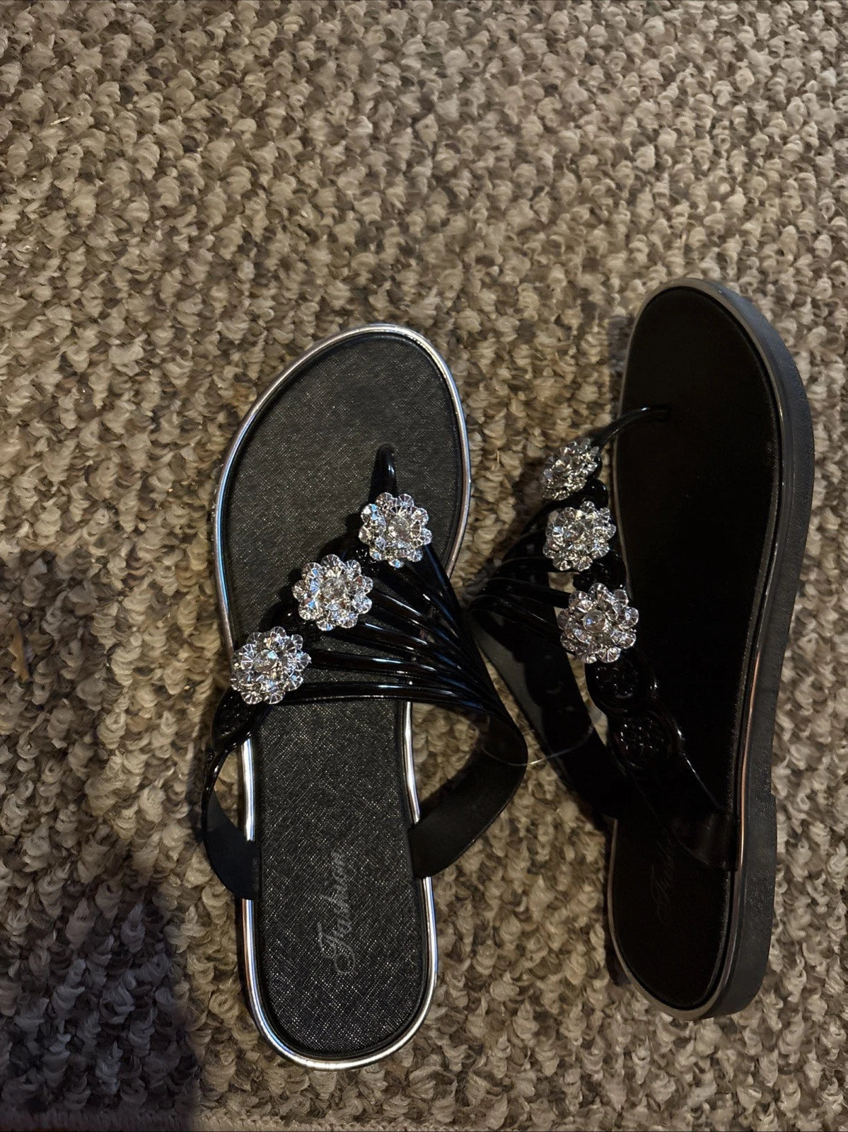 Fashion Ladies Black Sandals W/Rhinestone Flowers Flat Heel Size EU 44/ Us 11.5