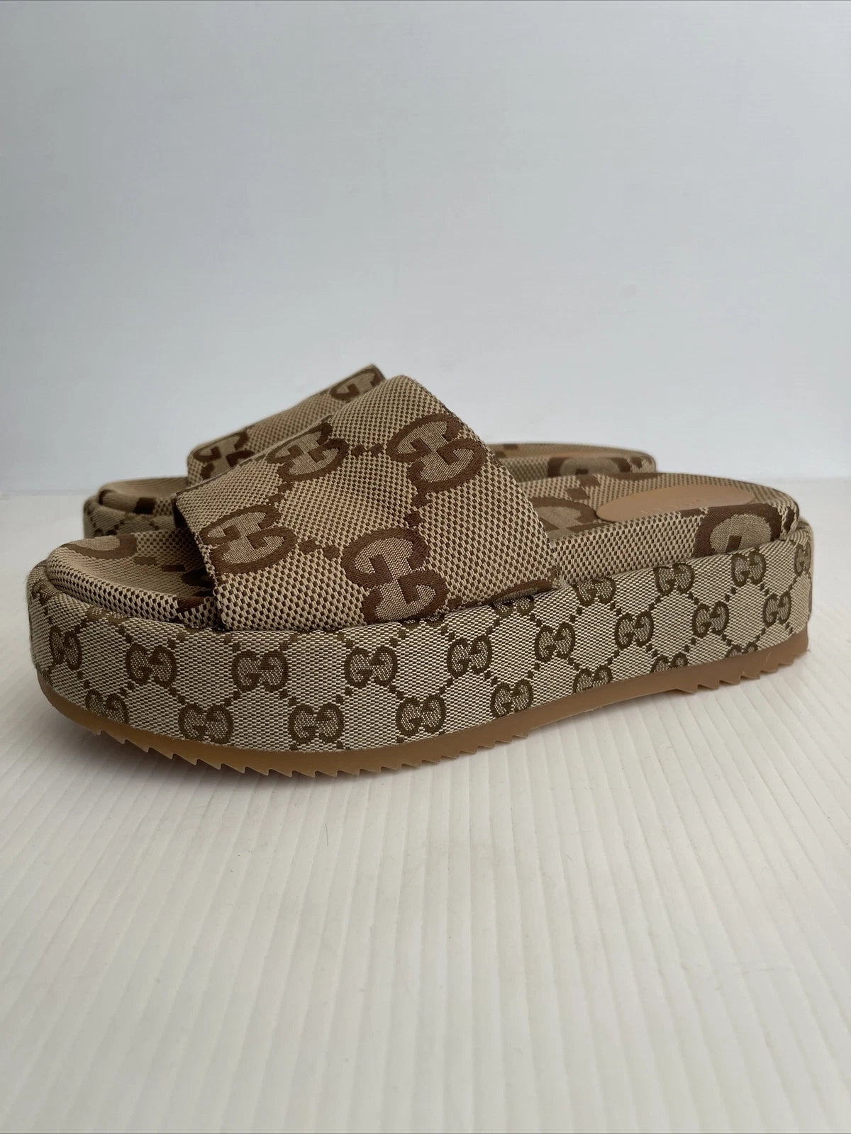 Gucci Womens Angelina Maxi GG Platform Slide Sandals- Beige Canvas- 40.5 /10.5US