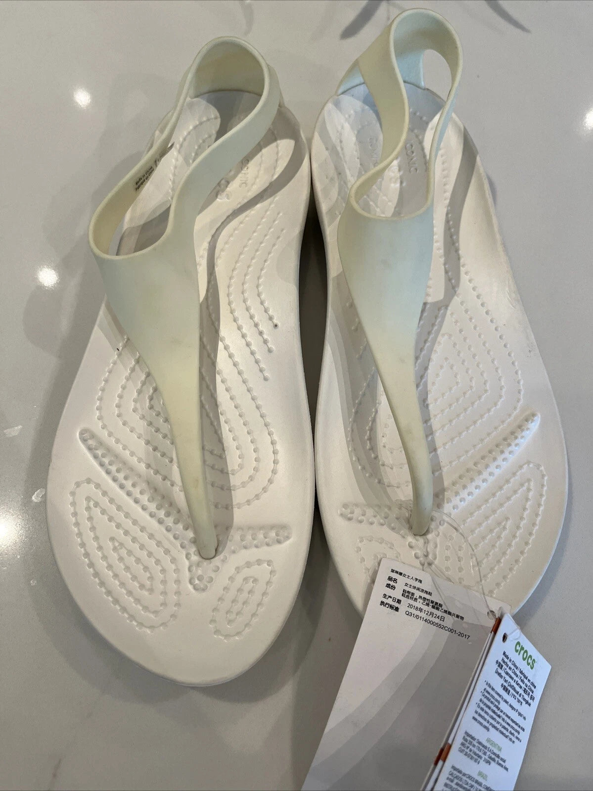CROCS Women 8 Sexi Flip Flop Thong PALE YELLOW WHITE Serena Sandals NEW NWT