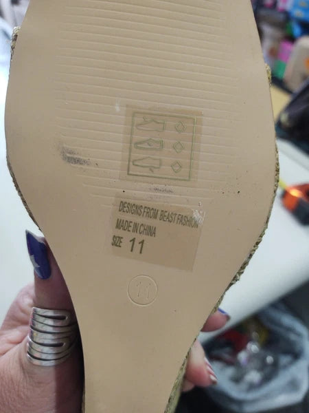 Beast Fashion Rafia Wedge Slide Sandle Size 11 tan beigh