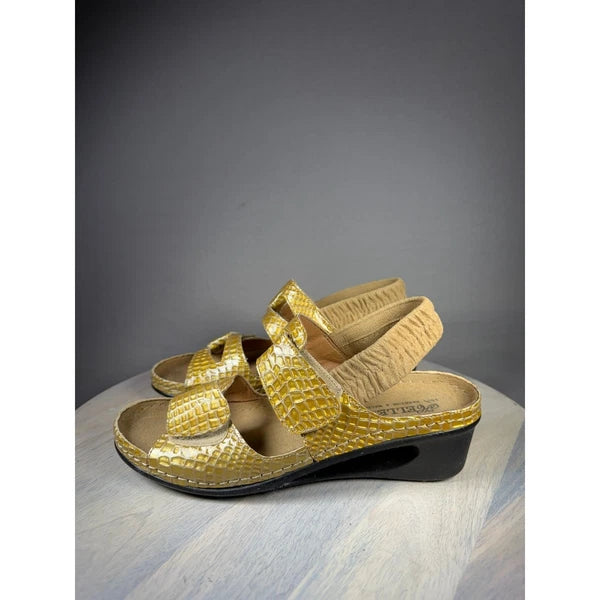 AELLE Comfort Women’s Yellow Croc Print Sandals Straps Bold Style Size 8.5