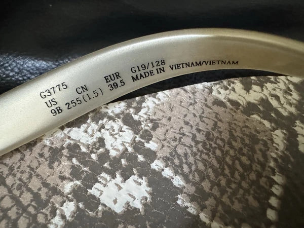 COACH Womens 9 B Abbigail Flip Flops Turnlock Logo Python NEW Sandals