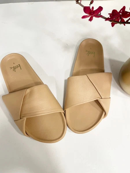 Beek Tori Leather Sandles Sz US 9 NWOB  Sold Out Style