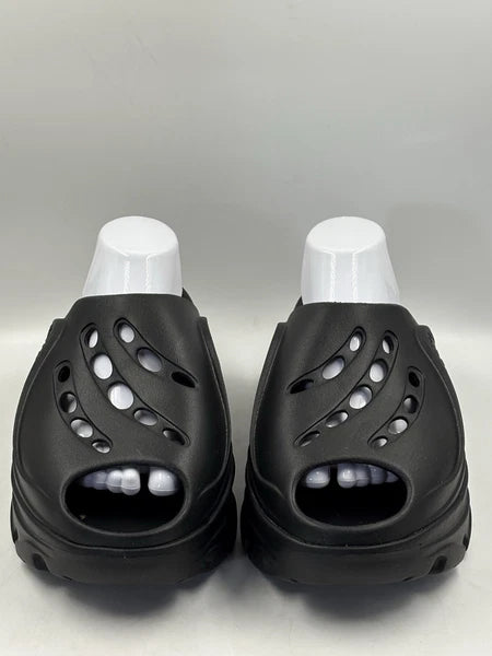 Adidas x Stella McCartney Clog Sandal / Triple Black / GW2050 EU 42 Read Sizing