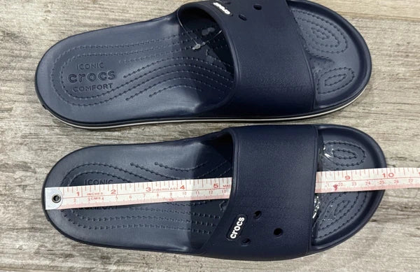 NEW CROCS WOMEN 7 CROCBAND III SLIDE. NAVY / WHITE. STYLE 205733
