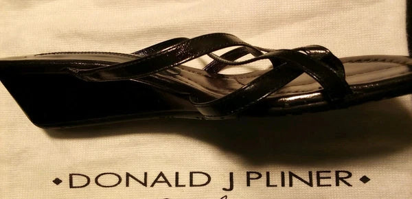 Donald Pliner - NWT & Dust Bag, Size 7, Strapy Sandals W/ Wedge Style Heel, Slip