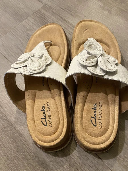 Clarks Women's Brynn Style Sandal Size 7.5 White Leather Thong Slide Flower