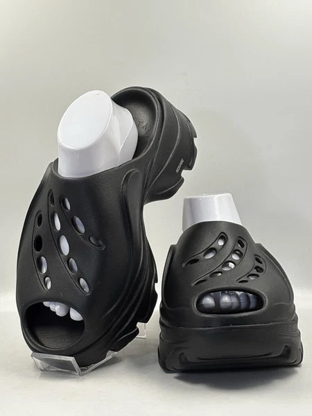 Adidas x Stella McCartney Clog Sandal / Triple Black / GW2050 EU 42 Read Sizing