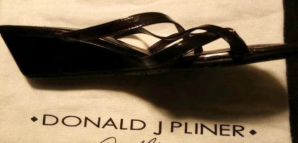 Donald Pliner - NWT & Dust Bag, Size 7, Strapy Sandals W/ Wedge Style Heel, Slip