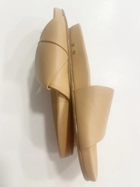 Beek Tori Leather Sandles Sz US 9 NWOB  Sold Out Style