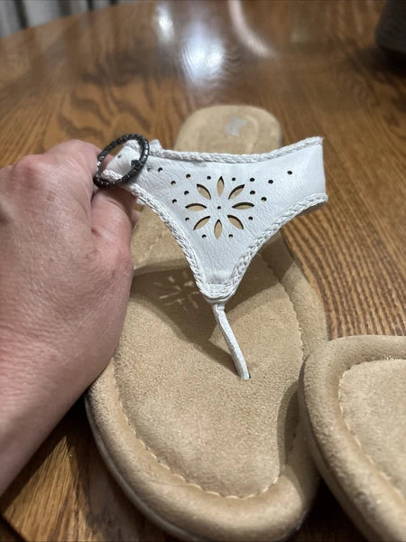 Bass Sandals Size 10 White Never Worn