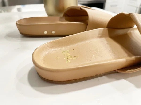 Beek Tori Leather Sandles Sz US 9 NWOB  Sold Out Style