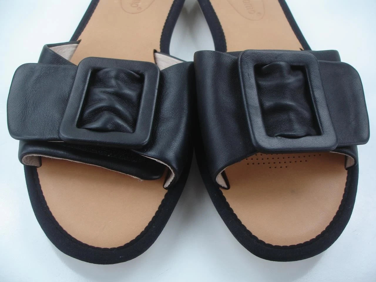 Women's 8.5 M Corso Como Bahlia Black Leather Flat Sandals Buckle Open Toe Slide