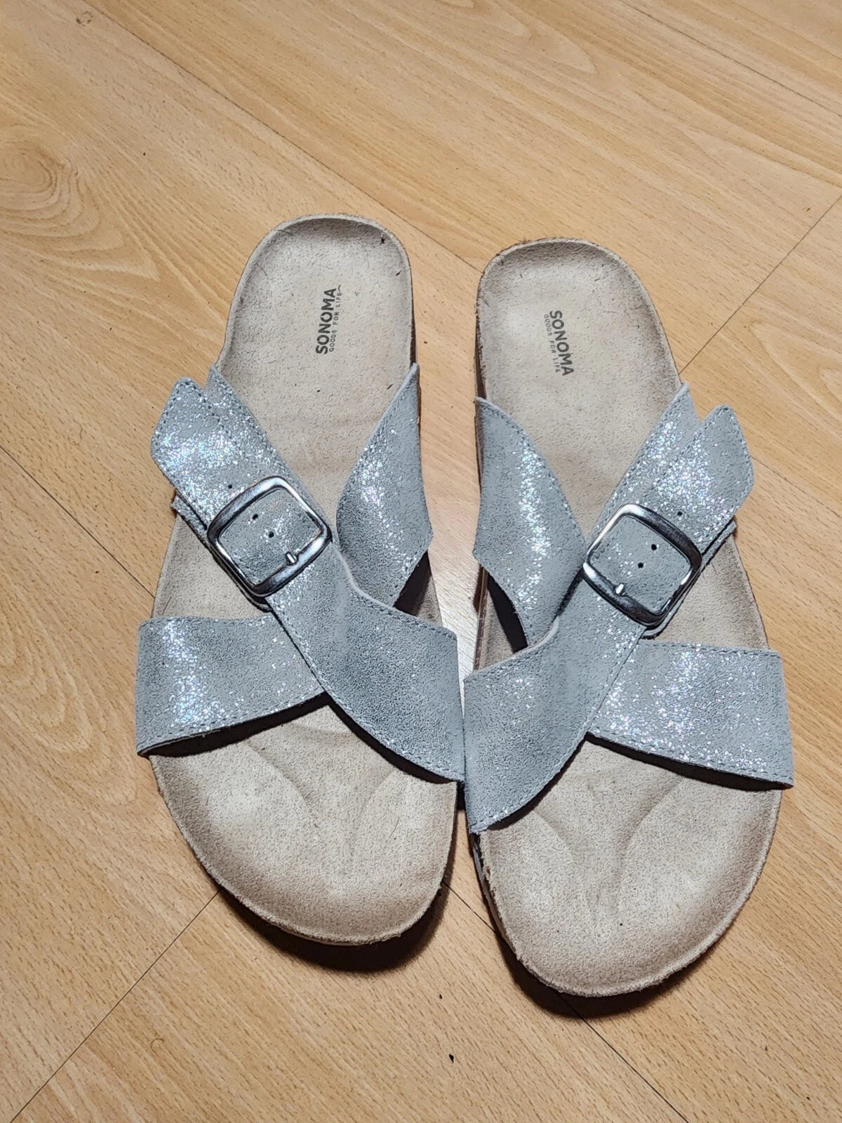 Sonoma Silver Suede Buckle Slide Footbed Sandals Size 9.5 Style Tarragon