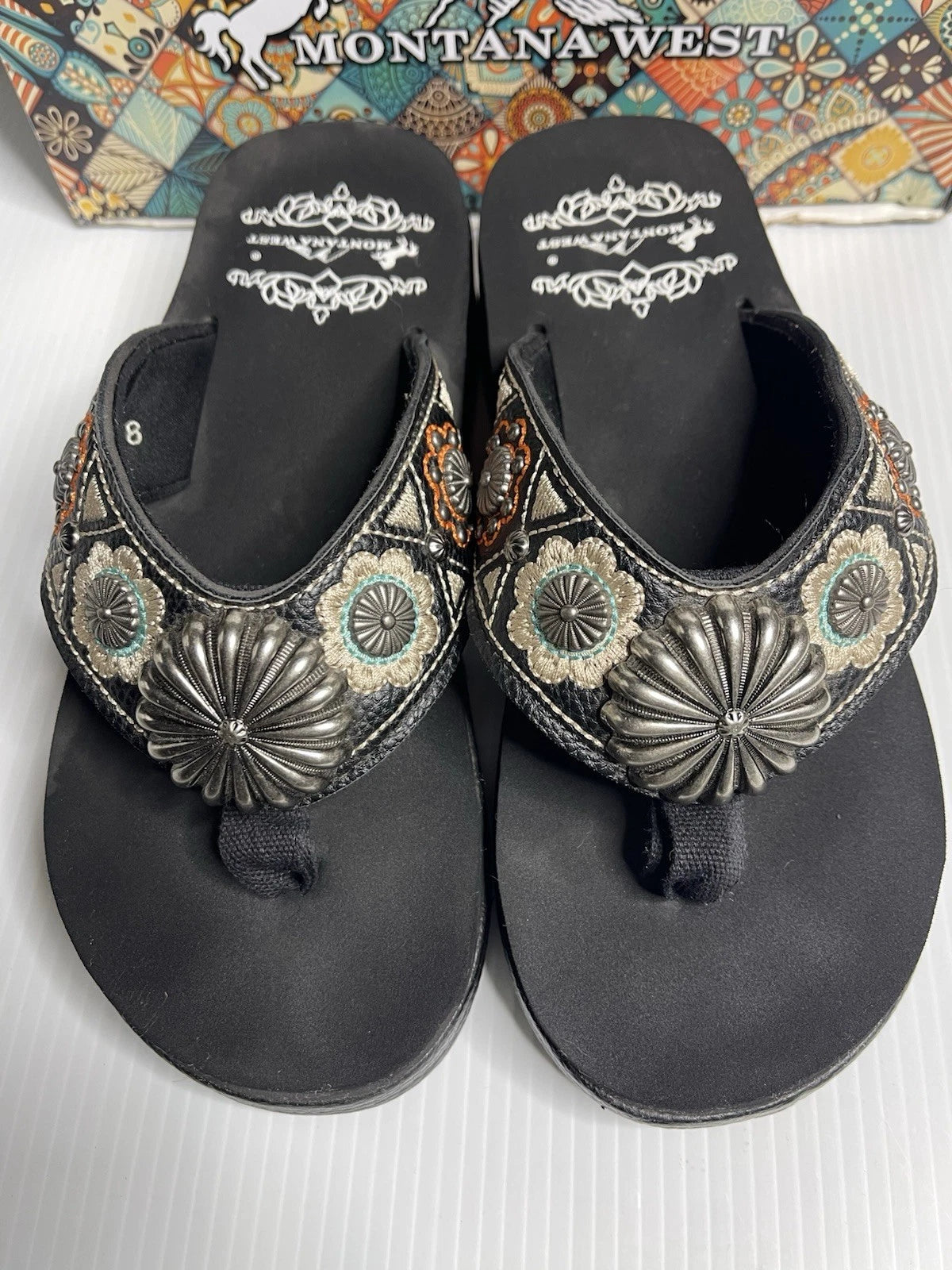 Montana West Womens 8 Sandals Western Style Platform Flip Flops Concho