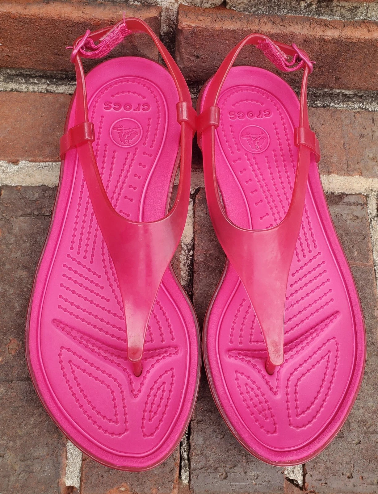 🐊CROCS●Sexi💋Serena●Flip Flop/ Thong/Slingback●Sz.7●Good/Clean Cond●HOT PINK💗