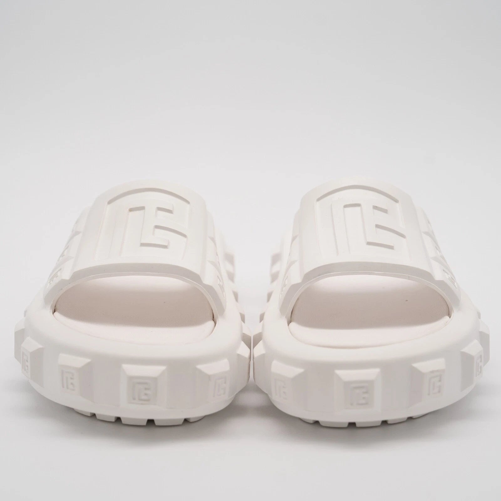 size 38-39 Balmain White Ari Women Rubber Slip On Slides Sandal Embossed Logo