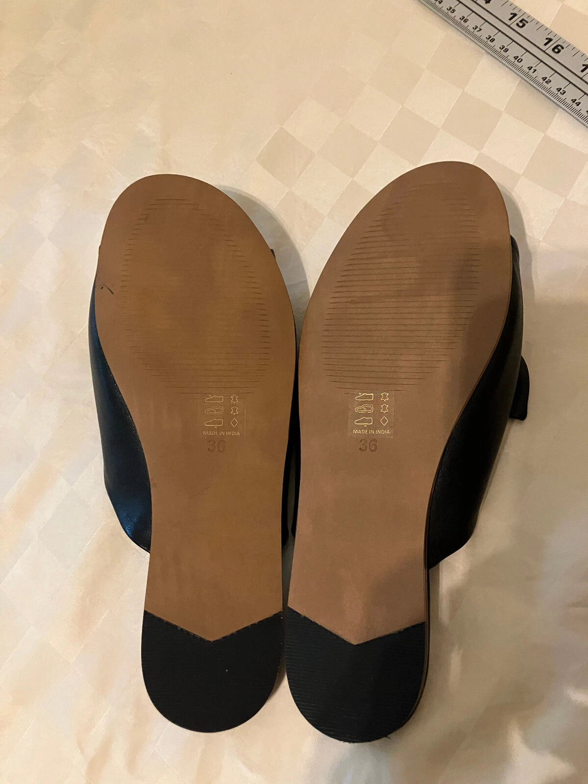 *READ* Anthropologie Black Leather Slide  Sandals 36 / 6 Adjustable bow