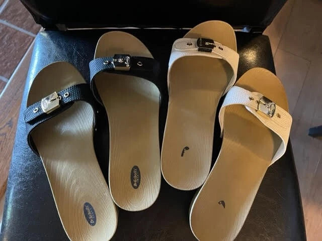 2 PAIR DR. SCHOLL'S WOMEN'S CLASSIC STYLE SLIDE BUCKLE SANDALS