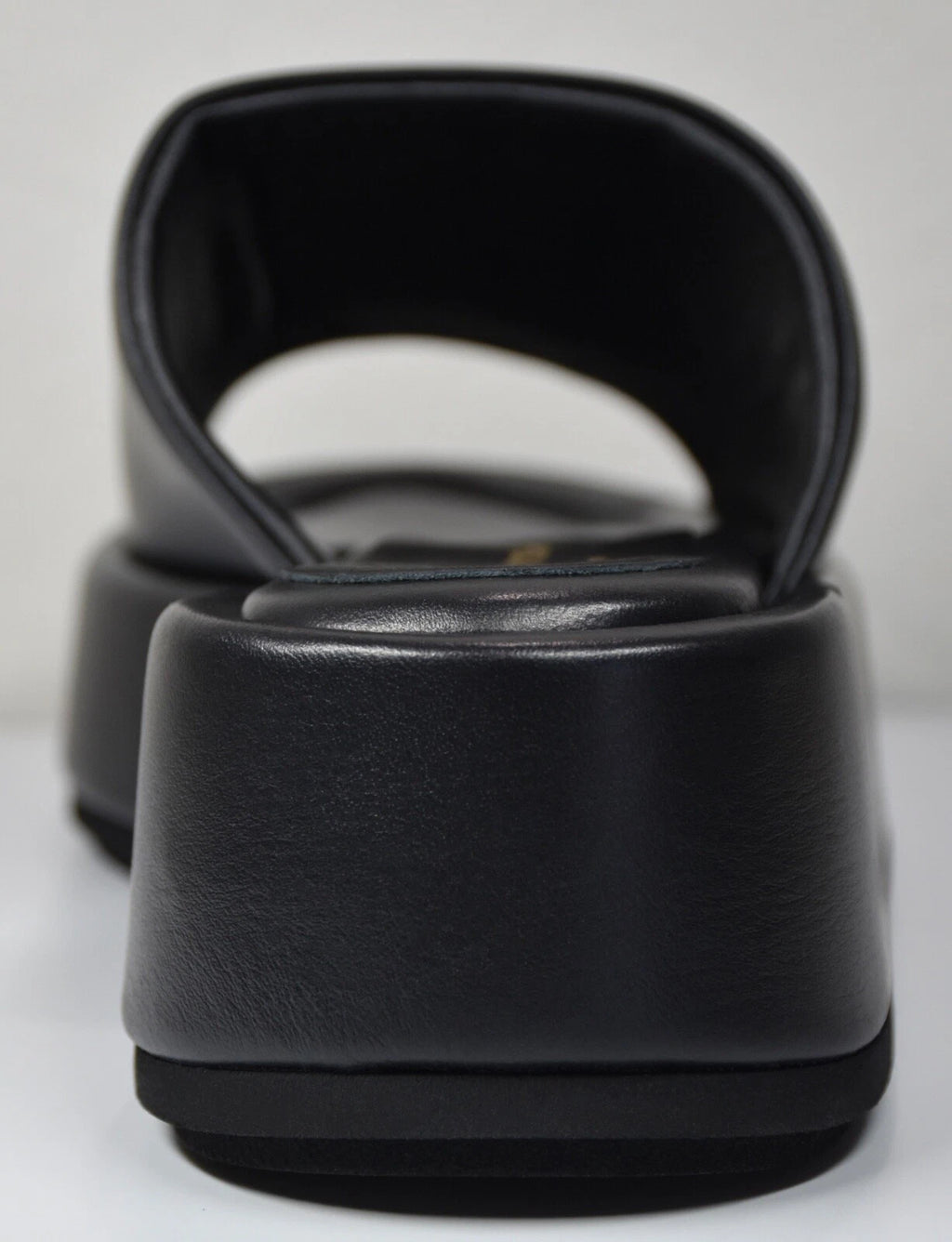 PALOMA BARCELO NIB $370 KORNELIA BLACK LEATHER PLATFORM SLIDE SANDAL. EU38/US8