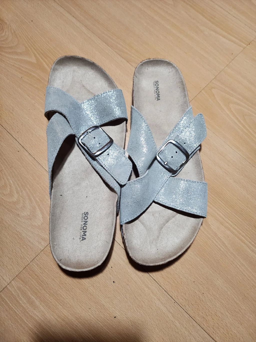 Sonoma Silver Suede Buckle Slide Footbed Sandals Size 9.5 Style Tarragon
