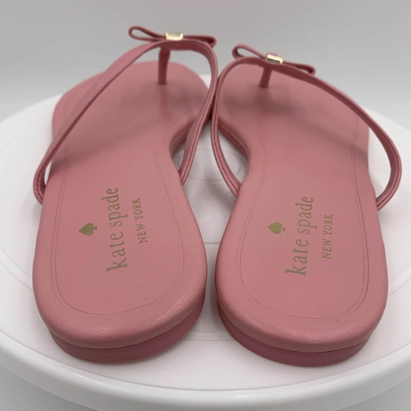 Kate  Spade Tatum New York Pink Leather Bow-Thong Sandals Spade Charm Size 9B