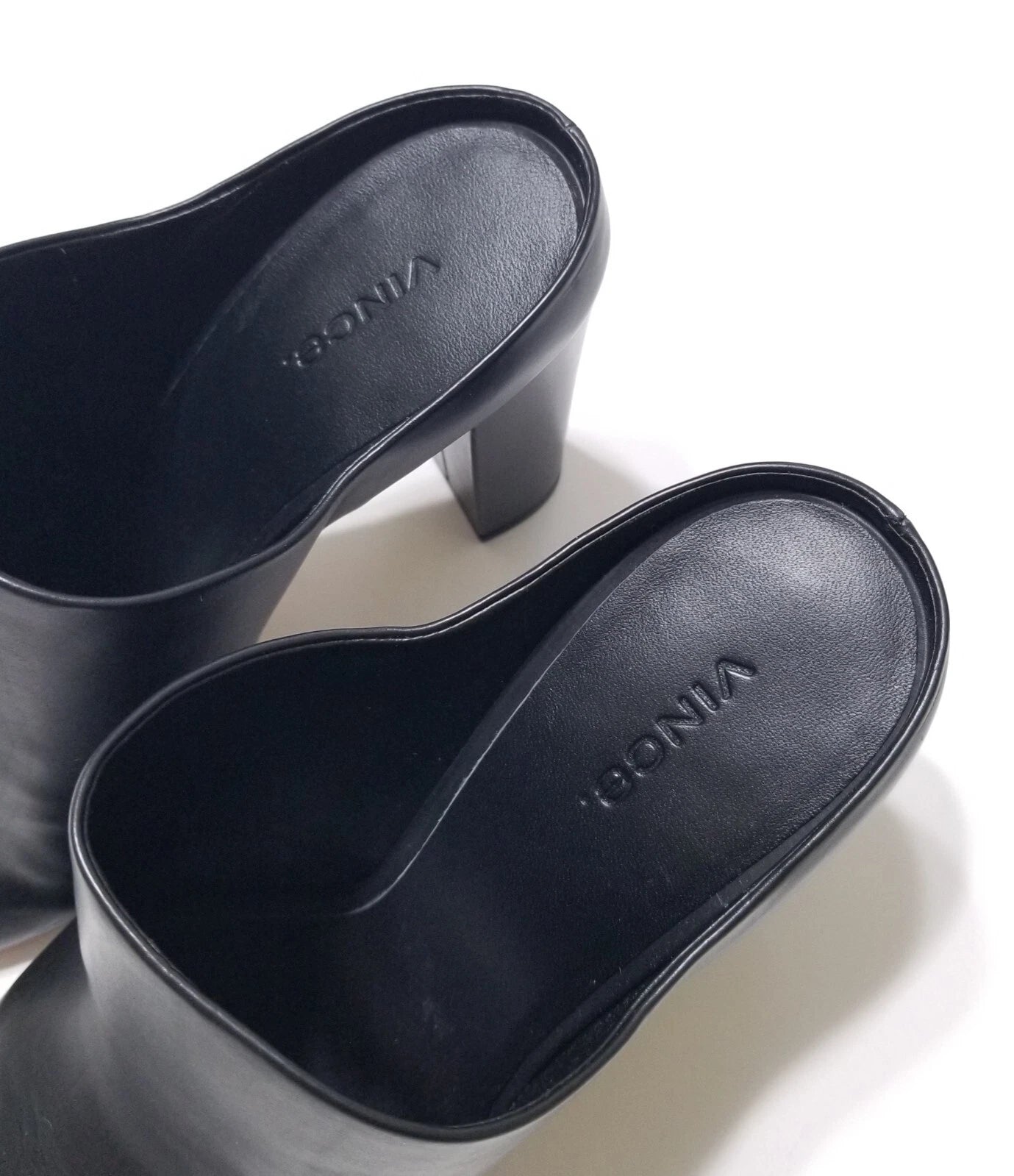 NIB Vince Alora Leather Block Heel Slide Sandal in Black Size 9 $295