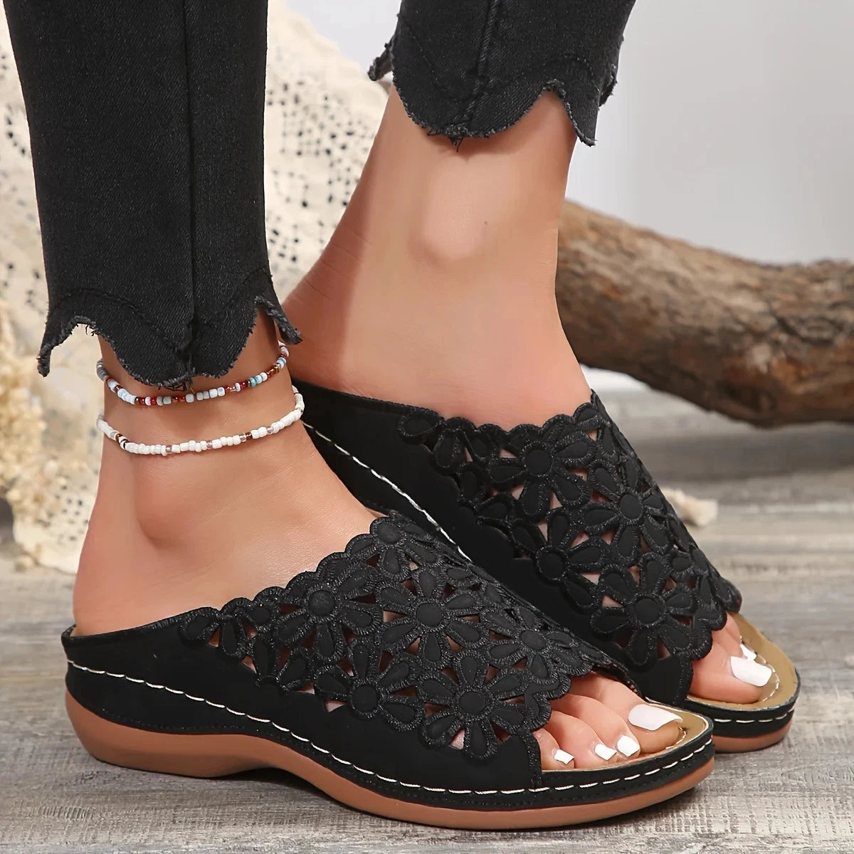 Women Elegant Floral Comfort Sandals – Hollow-Cut Stylish Wedge Versatile Slides