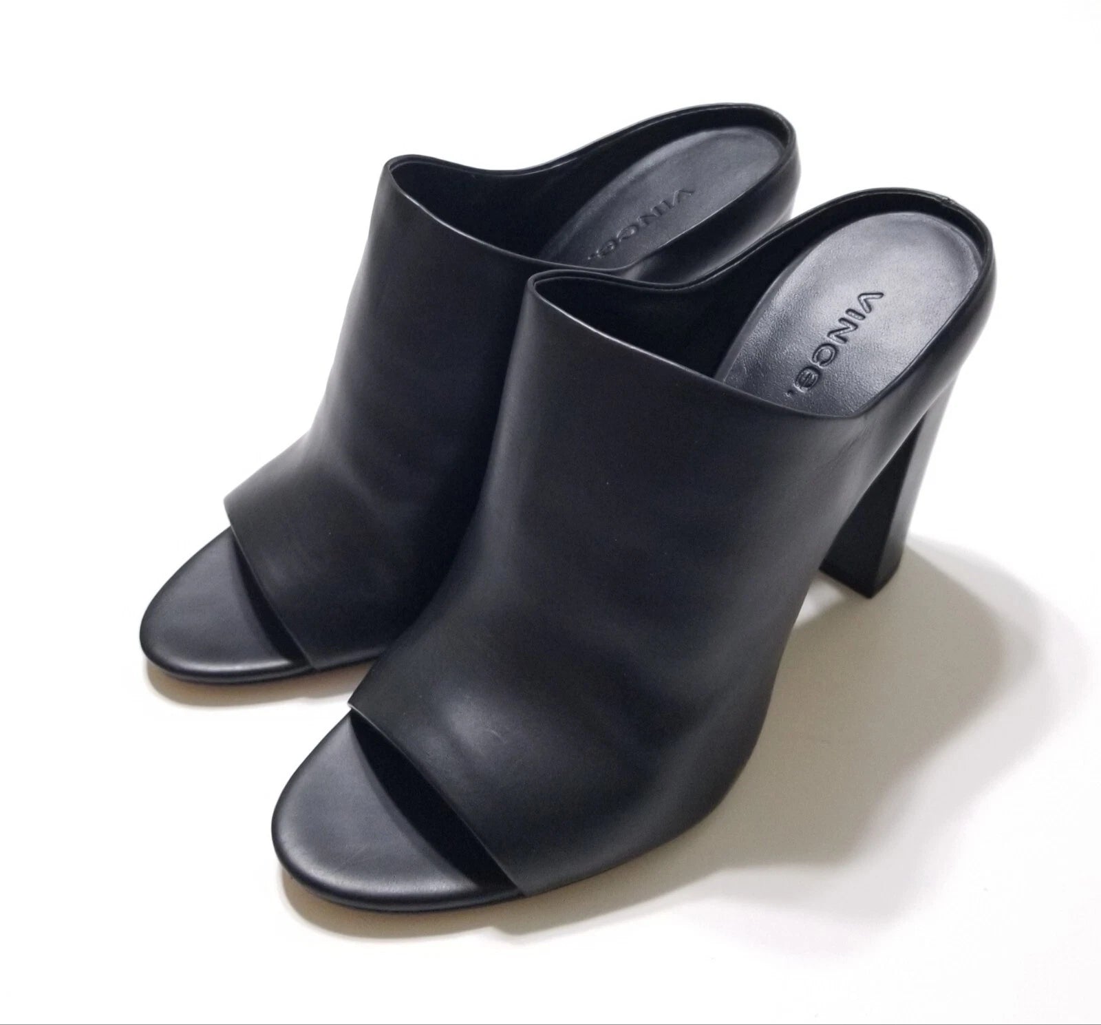 NIB Vince Alora Leather Block Heel Slide Sandal in Black Size 9 $295