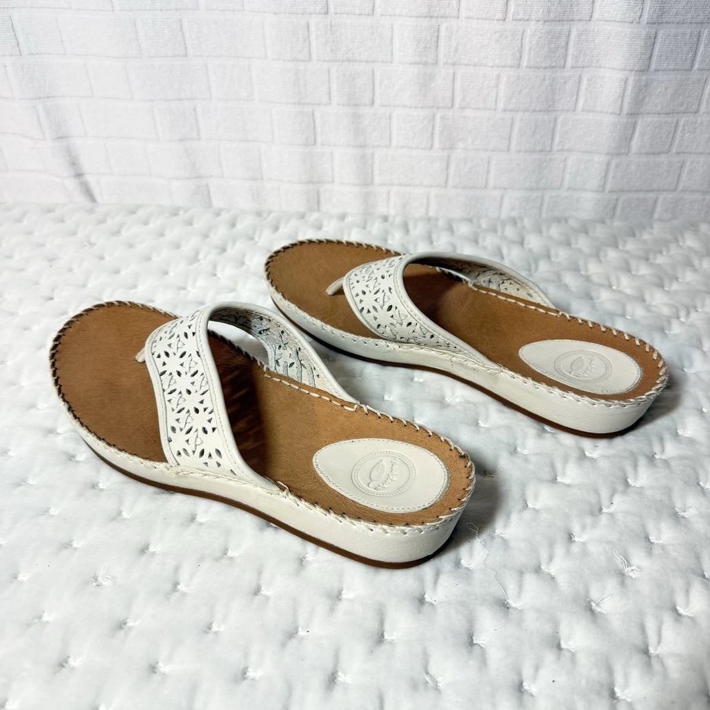 Nurture Shoes Womens Size 7.5 Sandals  Thongs Off  White Leather Cushion Comfort