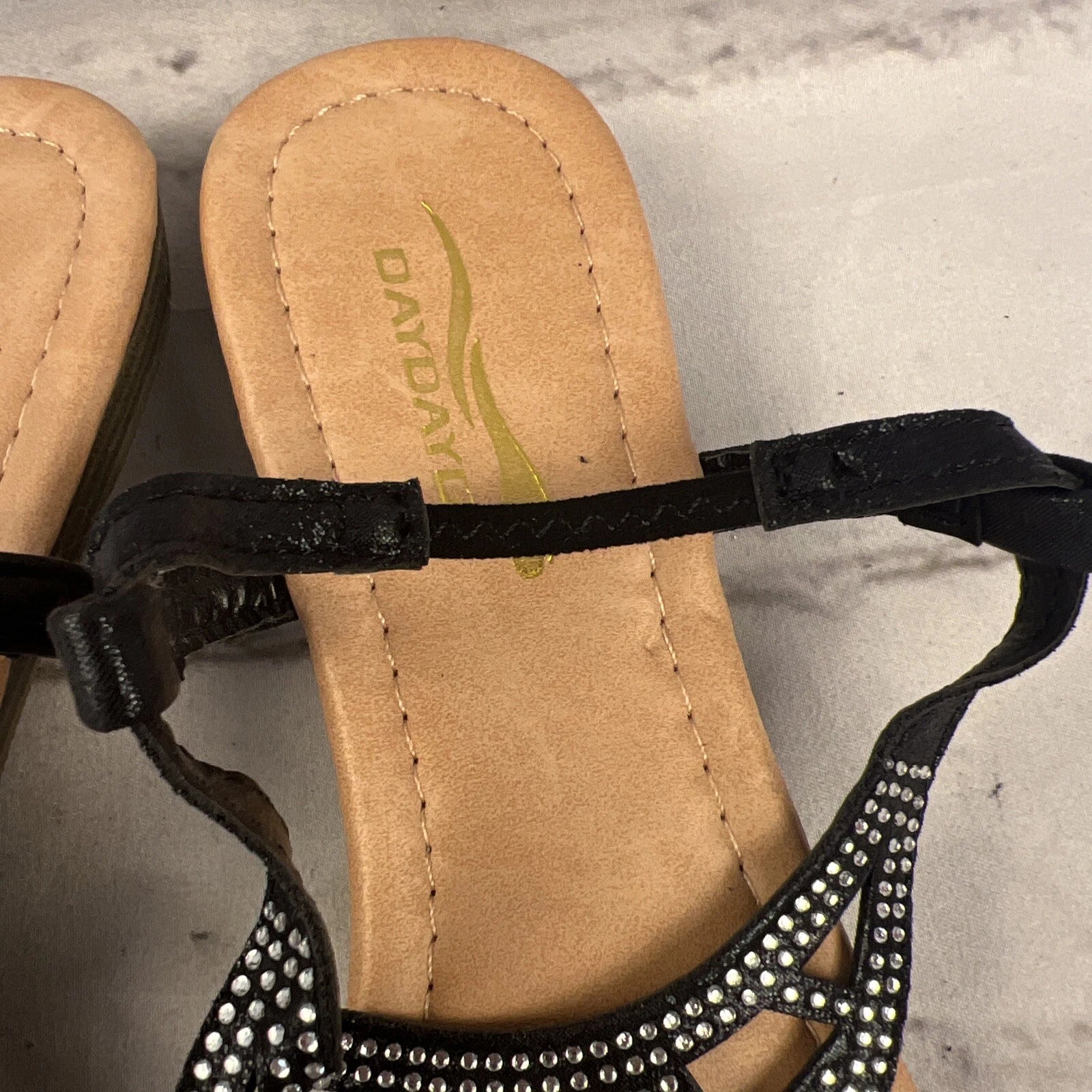 Sandals Women’s Size 18 Black Beaded Straps Summer Flats  New