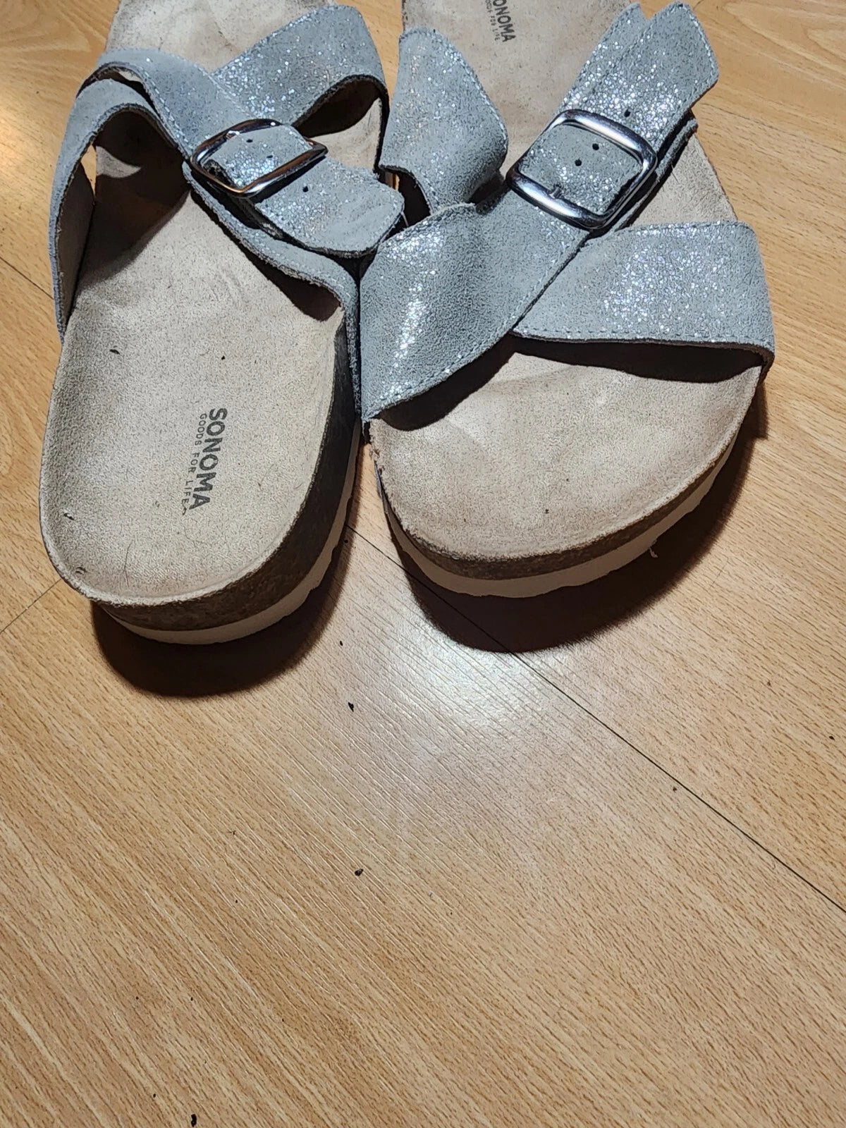Sonoma Silver Suede Buckle Slide Footbed Sandals Size 9.5 Style Tarragon